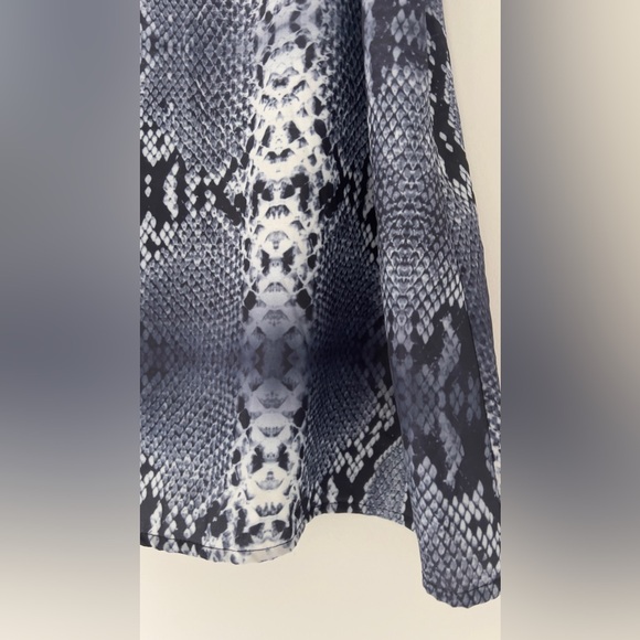 Snakes Printed Tank (SEASON SALES❣️🎄) - Picture 3 of 3